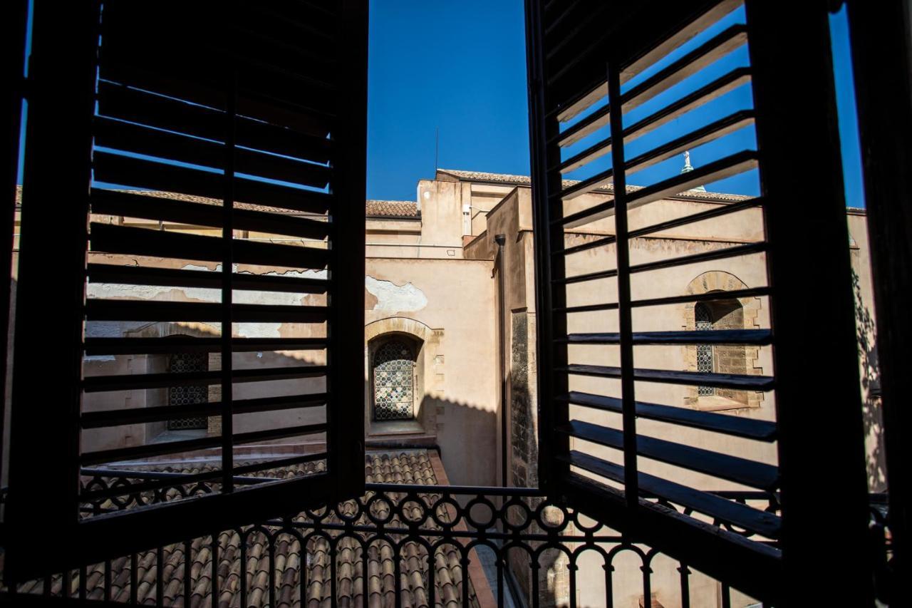 Dimora Sinibaldi Bed & Breakfast Palermo Bagian luar foto