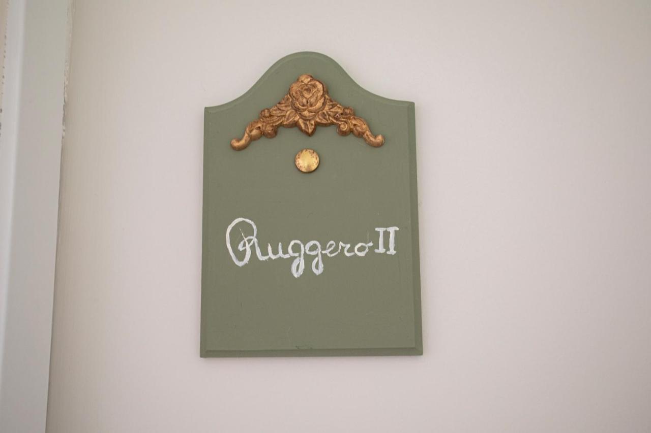 Dimora Sinibaldi Bed & Breakfast Palermo Bagian luar foto