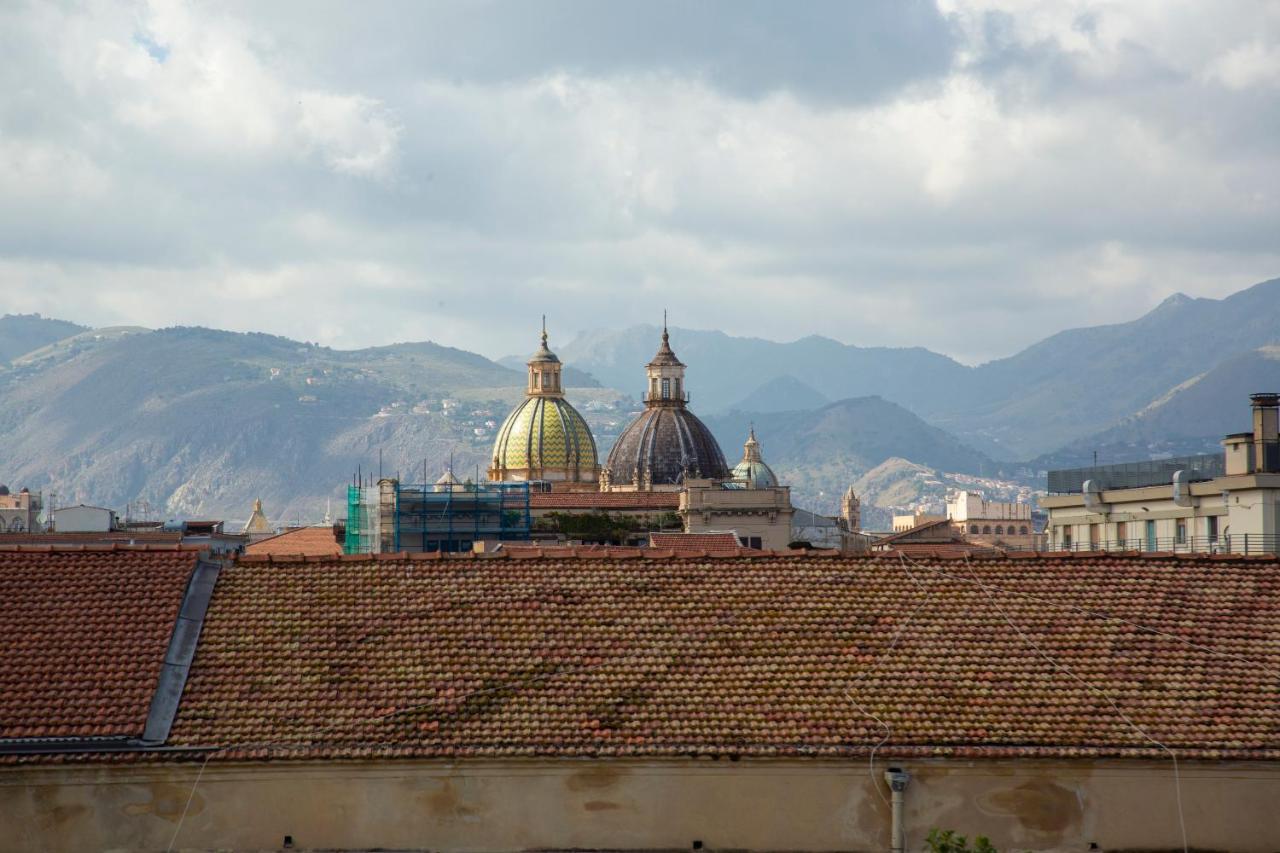 Dimora Sinibaldi Bed & Breakfast Palermo Bagian luar foto